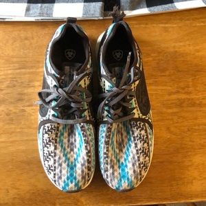 Women’s 8.5 Ariat Fuse Tennis Shoes